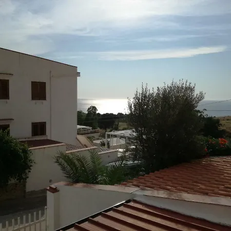 Semesterbostad Casa Blu Marino Macari